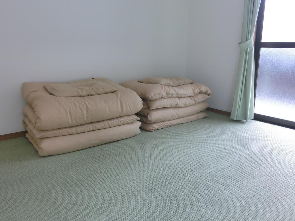 Guesthouse Famusuton Iwamicho Exteriör bild